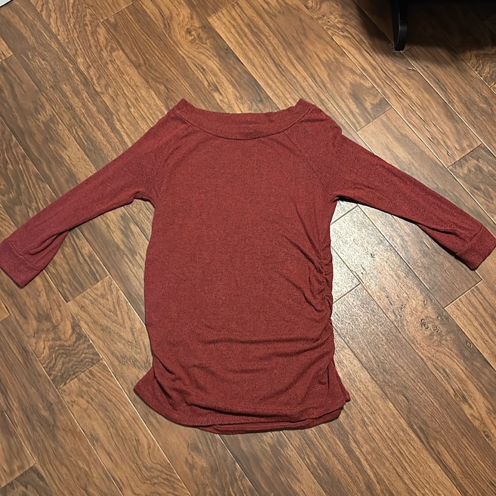 Market and Spruce Maternity Top-L